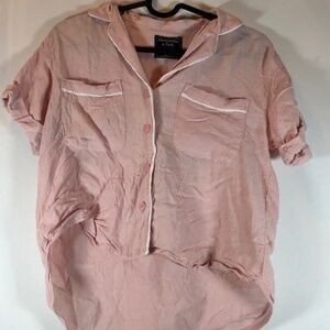 Abercrombie & Fitch - Women's Cropped Button Up Short Sleeve Top (Light Pink)